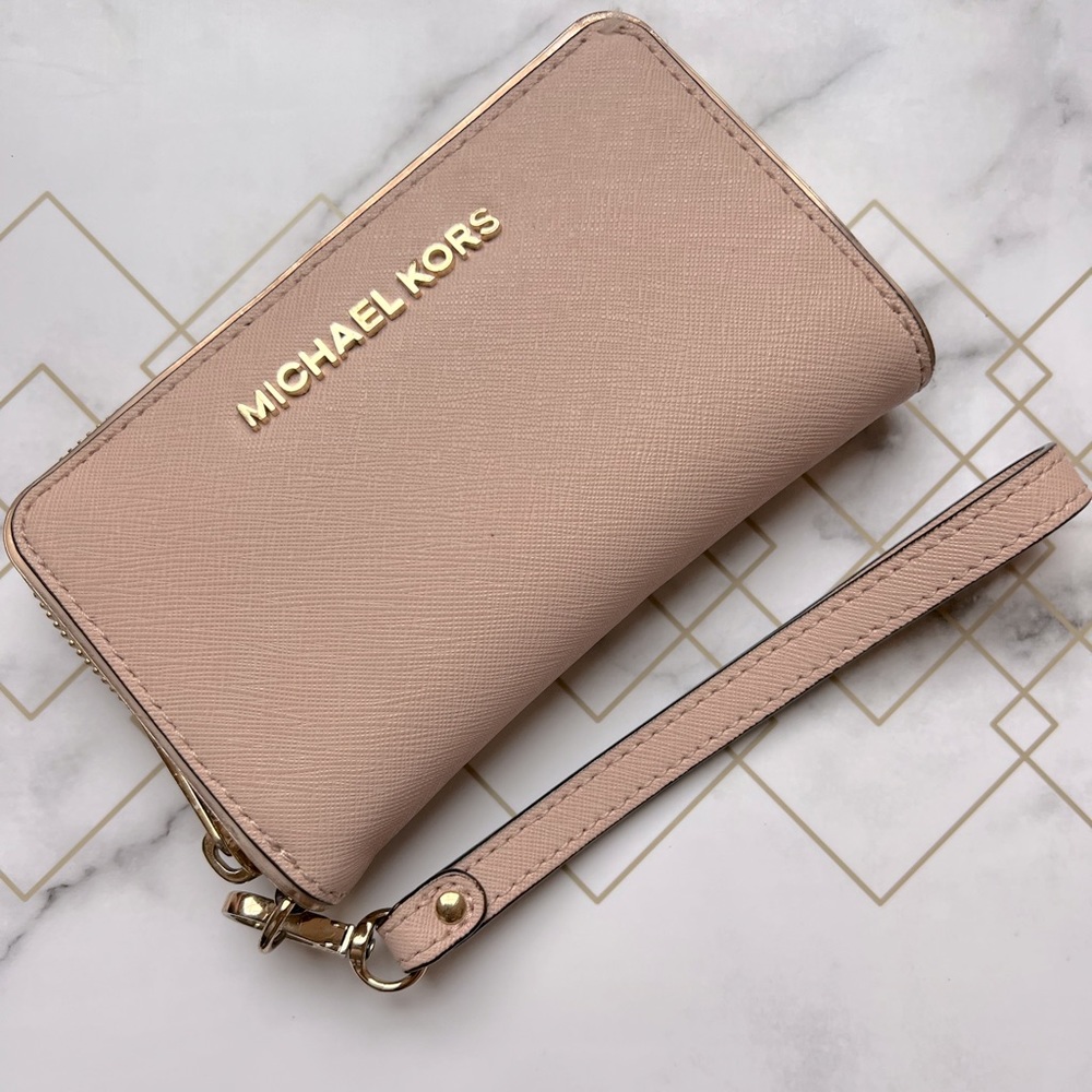Michael Kors Wristlet